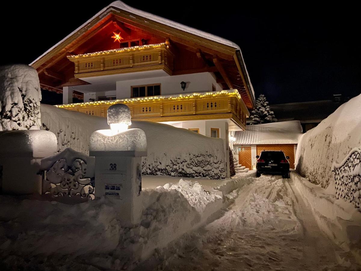 Ferienwohnung Mit Bergblick ウンターアンマーガウ エクステリア 写真